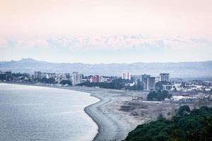 vista das montanhas do cáucaso foto