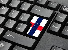 um teclado preto com chave Union Jack foto