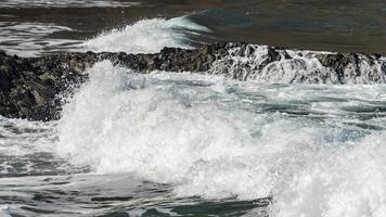 ondas na costa norte de gran canaria foto