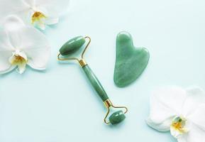 rolo de jade para massagem facial