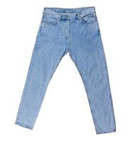 calças jeans isoladas, jeans dobrados azuis isolados no fundo branco close up foto