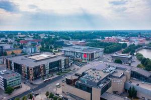 paisagem urbana da cidade de tartu, na estônia. foto