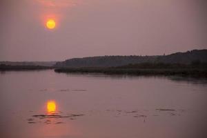 pôr do sol saskatchewan canadá foto