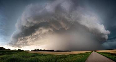 pradaria nuvens de tempestade Canadá foto