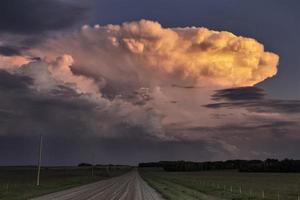 pradaria nuvens de tempestade Canadá foto