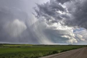 pradaria nuvens de tempestade Canadá foto