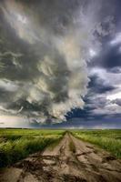 pradaria nuvens de tempestade Canadá foto