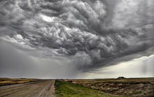 pradaria nuvens de tempestade Canadá foto