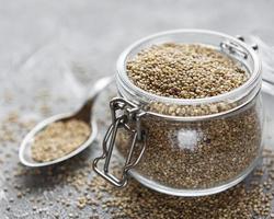 sementes de quinoa branca foto