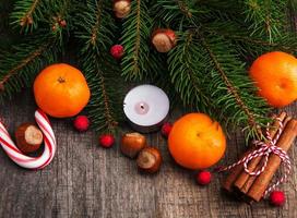 tangerinas e decorações de natal