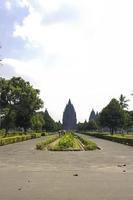 kranggan, bokoharjo, sleman, yogyakarta, indonésia, 30 de julho de 2018. candi prambanan ou templo prambanan. um complexo de templo hindu na região especial de yogyakarta. foto
