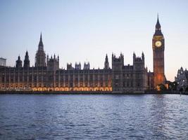 casas do parlamento em Londres foto