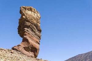 montanhas perto do vulcão teide, ilhas canárias em um dia de verão. foto