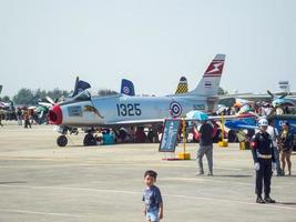 força aérea tailandesa real don muang bangkok tailândia12 de janeiro de 2019 dia nacional das crianças o show de aeronaves da força aérea real tailandesa e show aéreo. em bangkok tailândia12 de janeiro de 2019. foto