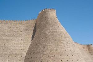 muralhas históricas da fortaleza de arca em Bukhara, Ásia Central foto