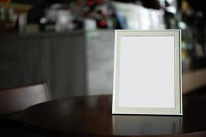 porta-retrato tamanho 4 6 que pode ser colocado na mesa do restaurante. foto