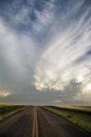 nuvens de tempestade saskatchewan foto