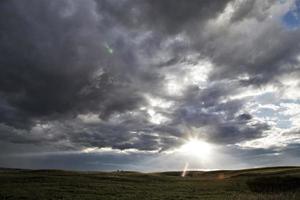 nuvens de tempestade saskatchewan foto