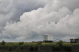 nuvens de tempestade saskatchewan foto