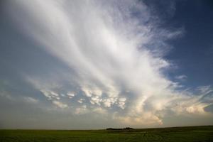 nuvens de tempestade saskatchewan foto