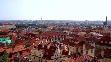 uma visão de 4k de praga do castelo de praga no verão, república tcheca. foto