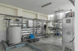 fábrica e planta de produção industrial para a fabricação de bebidas foto