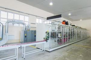 fábrica e equipamentos para produção de absorventes femininos foto