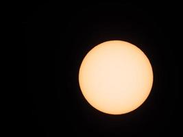 sol visto com telescópio foto