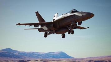 avião militar americano sobre o deserto foto