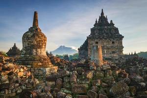 templo antigo indonésio, templo plaosan foto