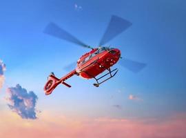 helicóptero. transporte aéreo. ambulância aérea. ótima foto sobre o tema do serviço médico aéreo, transporte aéreo, ambulância aérea, transporte rápido pela cidade ou passeios de helicóptero.