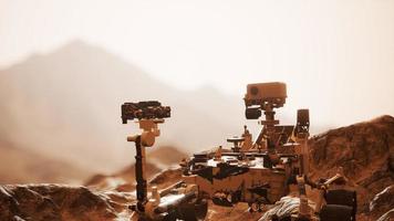 curiosidade mars rover explorando a superfície do planeta vermelho foto