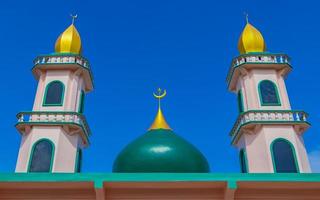 ouro turquesa thalang mesquita lil abidin mesquita arquitetura phuket tailândia. foto