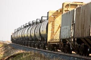 vagões de trem de petróleo bruto foto