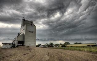 nuvens de tempestade saskatchewan foto