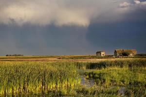 nuvens de tempestade saskatchewan foto