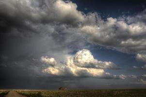 nuvens de tempestade saskatchewan foto