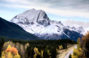 montanhas rochosas kananaskis alberta foto