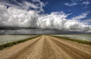 nuvens de tempestade saskatchewan foto