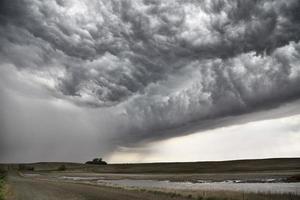 pradaria nuvens de tempestade Canadá foto