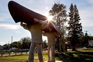 canoa estátua canadá foto