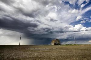 pradaria nuvens de tempestade Canadá foto