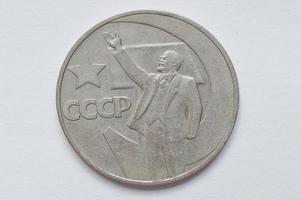 moeda comemorativa 1 rublo URSS de 1967, mostra vladimir lenin com slogan 50 anos de governo soviético foto