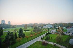 vista aérea do teleférico do parque nas atrações da Alta Silésia, Katowice e Chorzow, Polônia foto