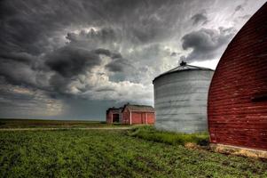 nuvens de tempestade saskatchewan foto