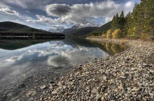 montanhas rochosas kananaskis alberta foto