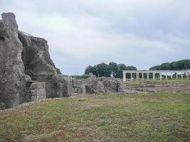 ruínas de minturnae, itália foto