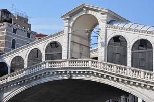 ponte de rialto em veneza foto