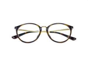óculos de moda vintage isolados em um fundo branco foto