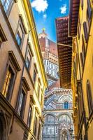 cúpula de florença duomo, cattedrale di santa maria del fiore, basílica de santa maria da catedral da flor foto